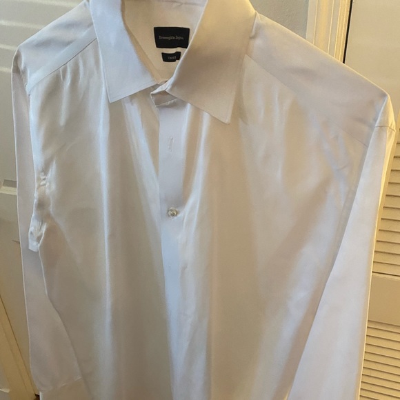 Have here a Ermenegildo Zegna Trofeo dress shirt. Very high quality shirt. - Picture 2 of 4